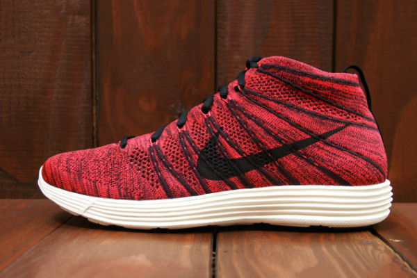 nike-lunar-flyknit-chukka-deep-burgundy-bright-crimson-1