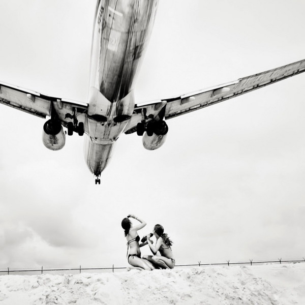 American Airlines Boeing 737-800, arriving from Miami International.