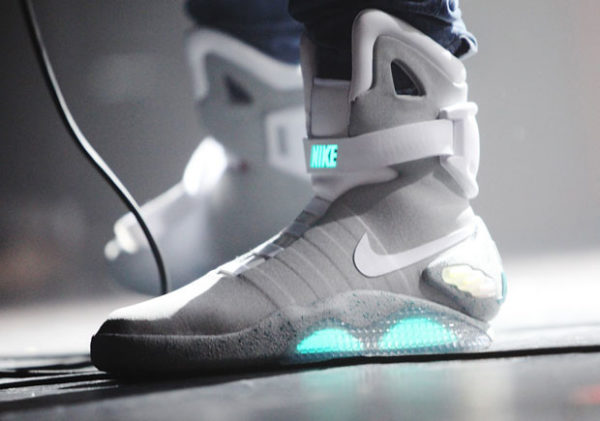 self-lacing-nike-mag-hispotion