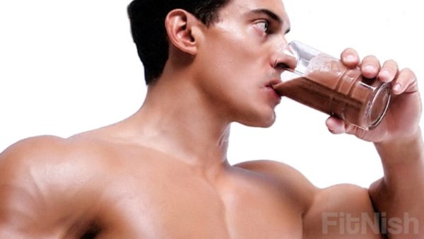 Fit-guy-drinking-protein-shake