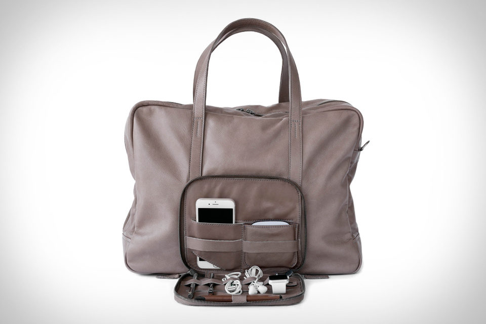 Voyager Wifi Bag
