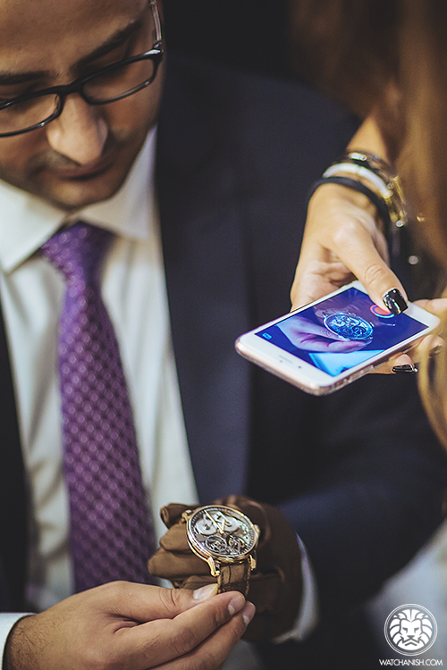 watch-and-smartphone