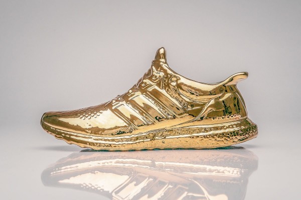 adidas-ultra-boost-gold-01-1200x800