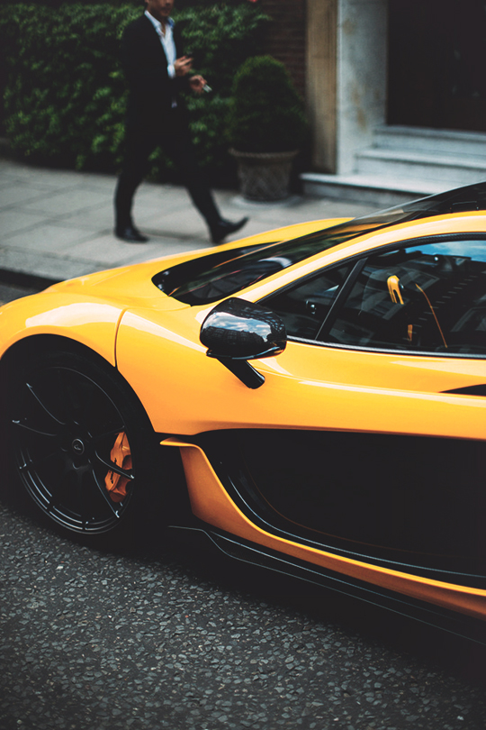 yellow-black-lambo