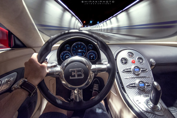 driving-veyron