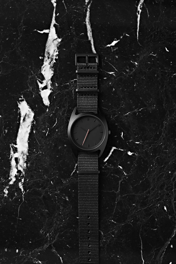 watch-black