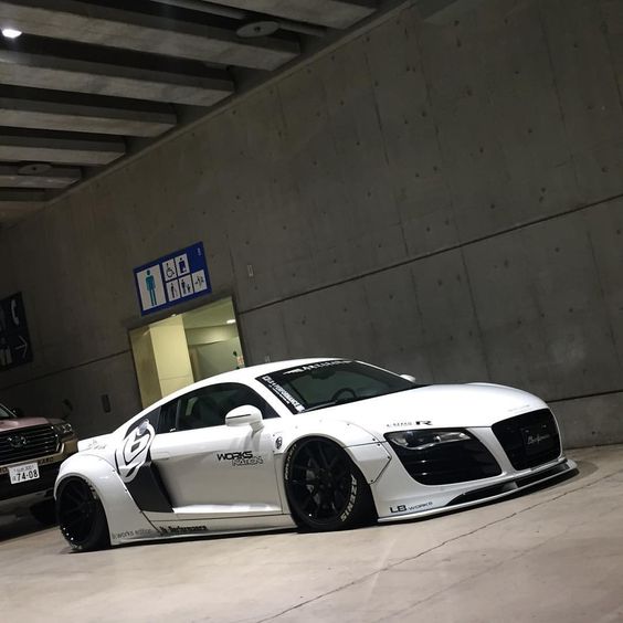 Audi R8