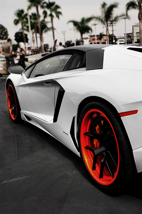 lambo-red