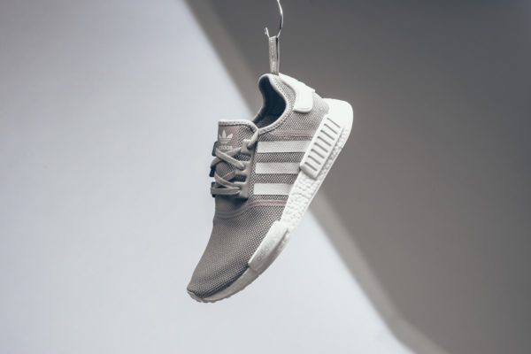 adidas-nmd_r1-grey-white-01-1200x800