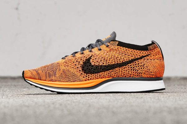 nike-flyknit-racer-total-orange-01-1200x800