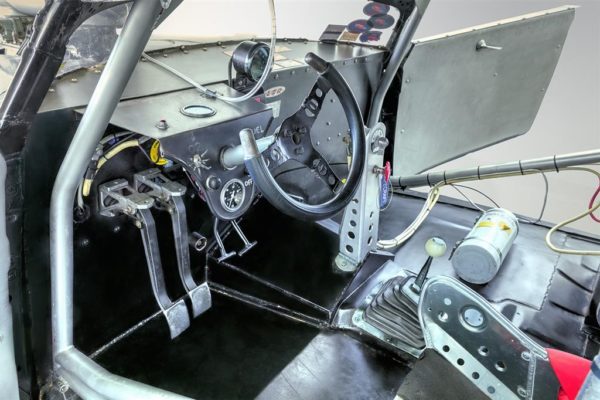 Bombshell_Betty_Interior