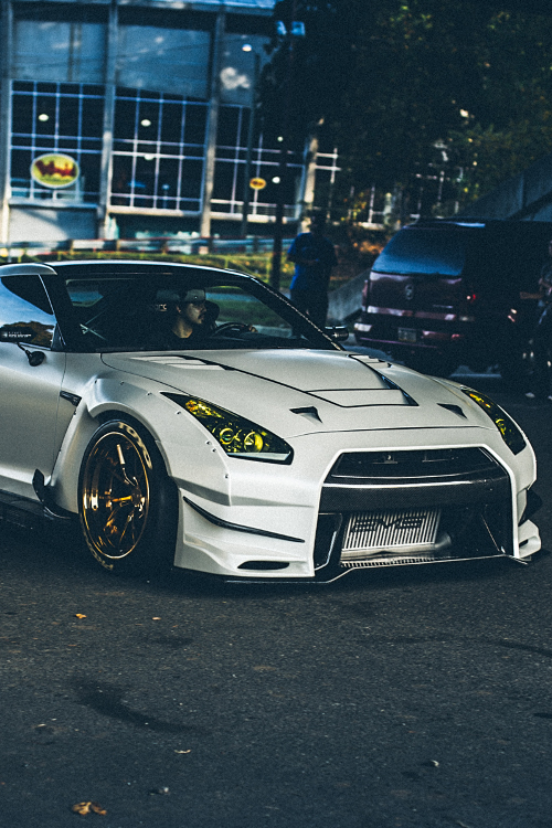 nissan-gt-r