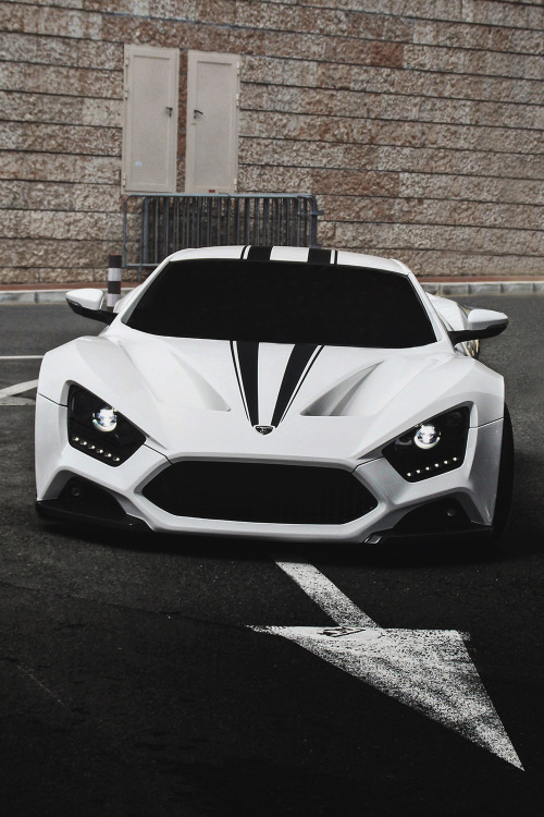 zenvo-st1