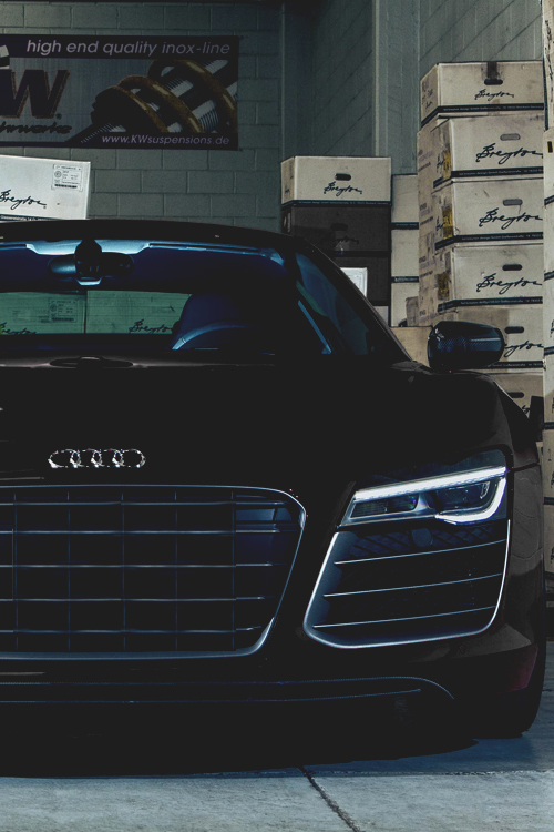 audi-r8