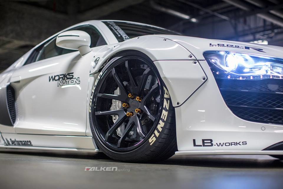 audi-r8