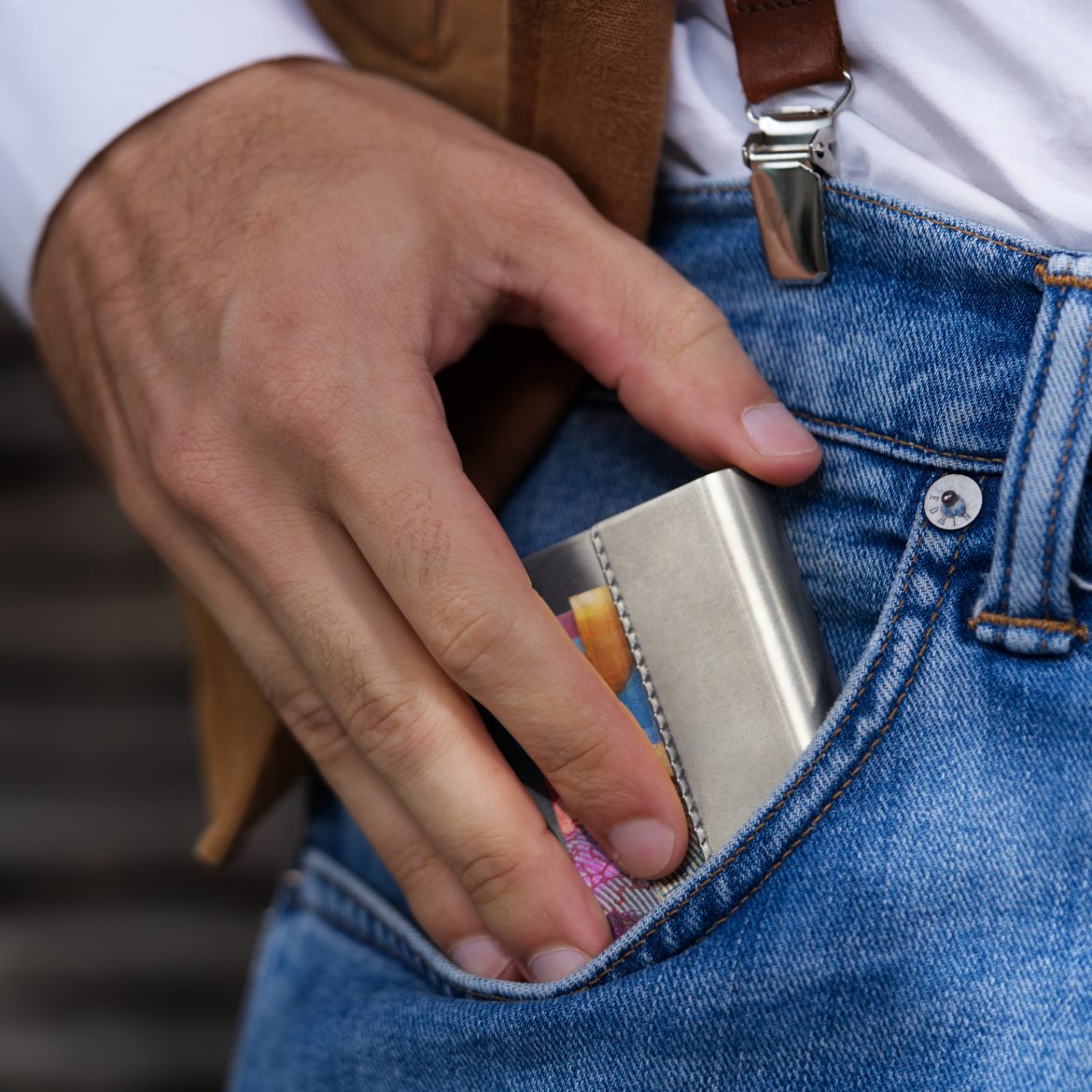 PATINA metal wallet.