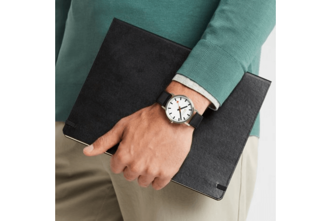 Mondaine Classic