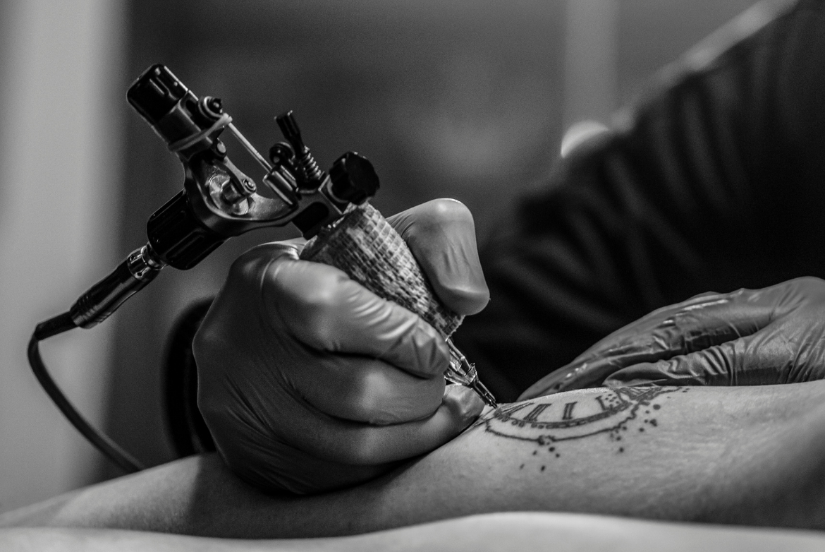 How many times does a tattoo gun pierce your skin?