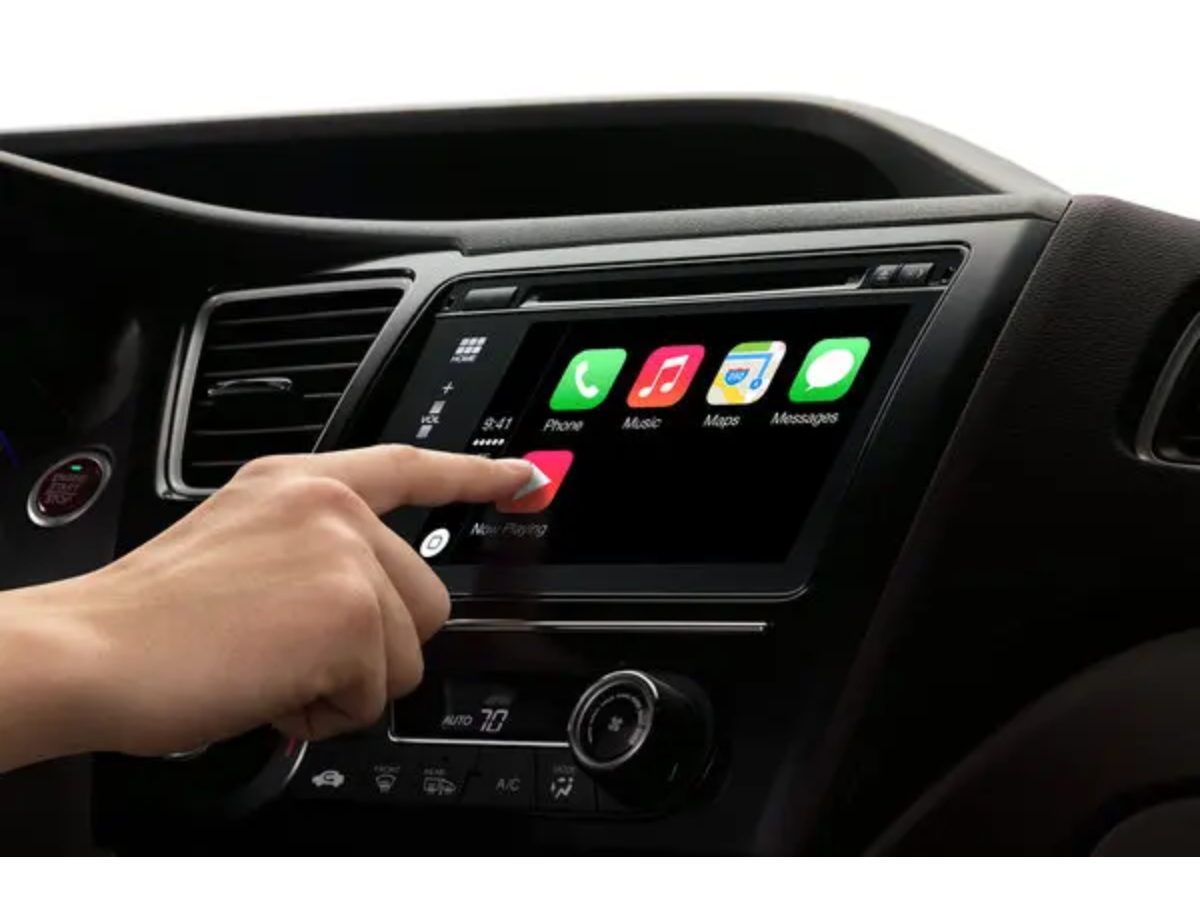 Car is a system. Apple CARPLAY 2022. CARPLAY IOS 16. CARPLAY Mazda 3. Apple CARPLAY мультимедиа.