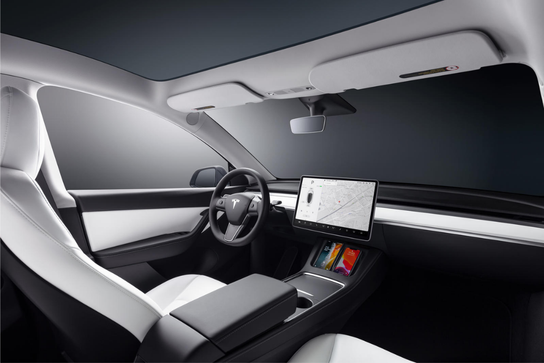 Tesla Y interior
