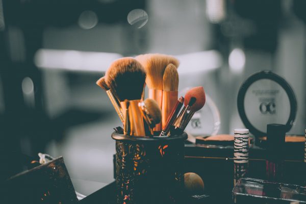 makeup brushes picture for should men wear makeup article