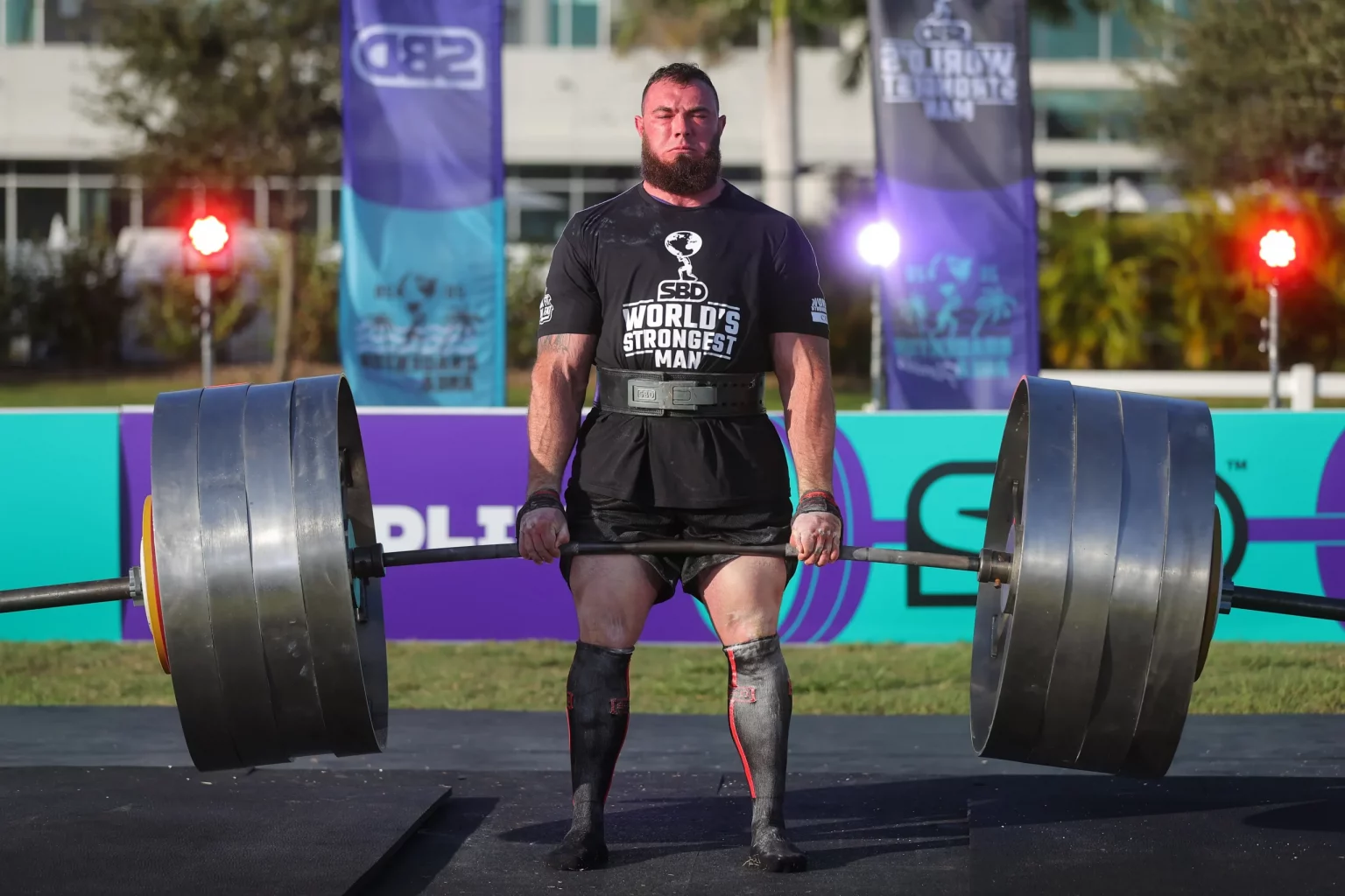 Squat Lift - The World's Strongest Man