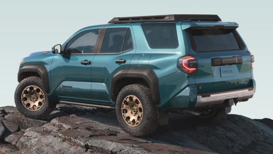 2025 Toyota 4Runner - The Ultimate Land Cruiser Successor for Off-Road Enthusiasts